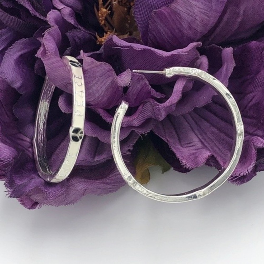 🌼 Peace Sign White Enamel Silver Hoop Earrings